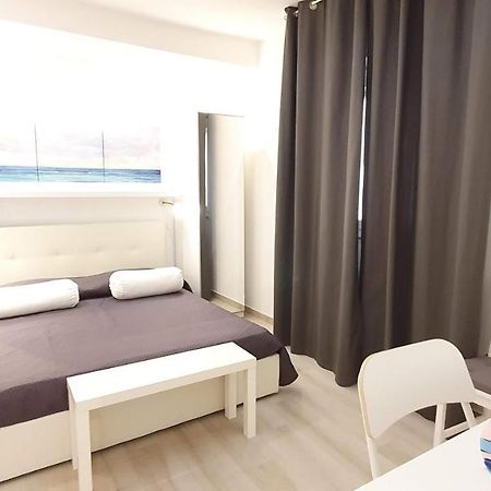 Urban Homy - Bari Centro Apartment Bagian luar foto