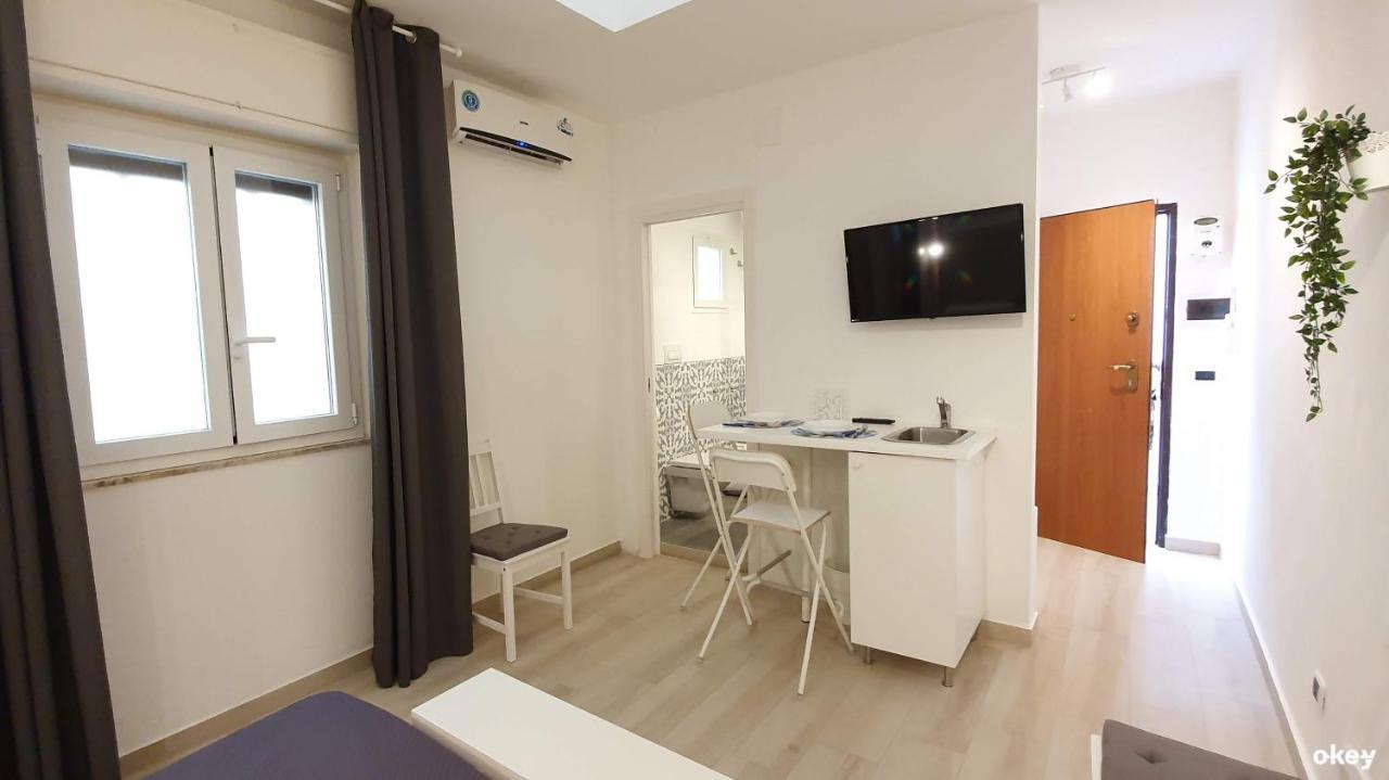 Urban Homy - Bari Centro Apartment Bagian luar foto